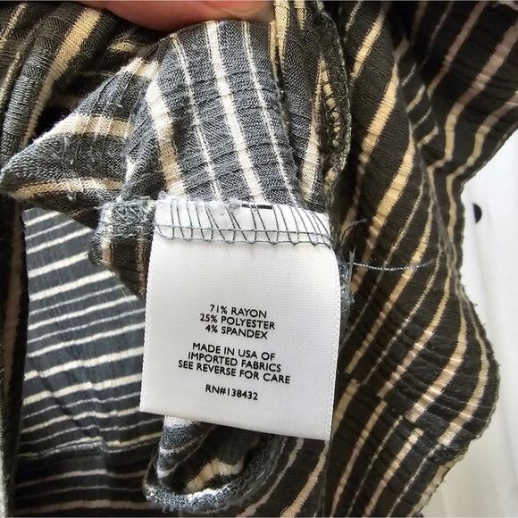 Modcloth green ribbed striped long sleeve surplice v-neck crop top XL - Picture 2 of 8